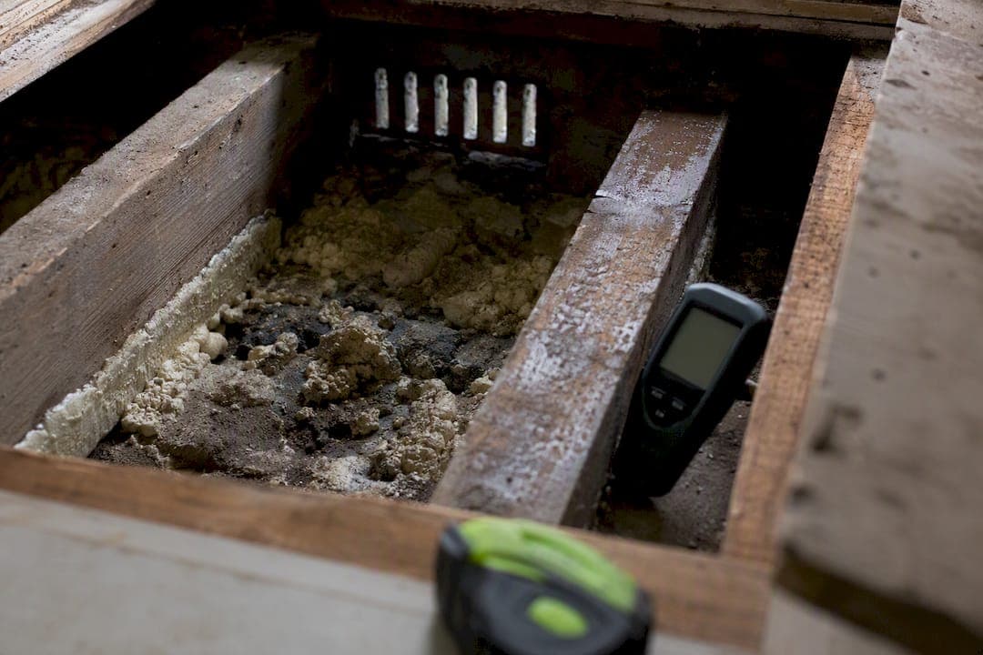 Underfloor spray foam problems: what to do before you sell